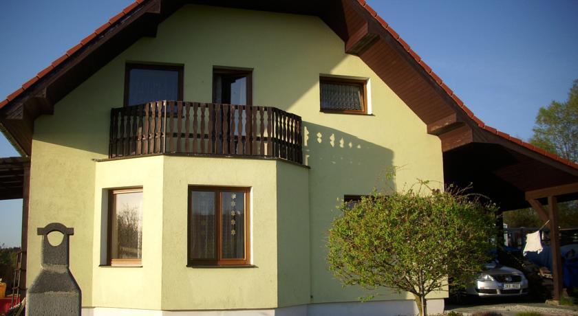 Jesenice  Penzion Jesenice المظهر الخارجي الصورة